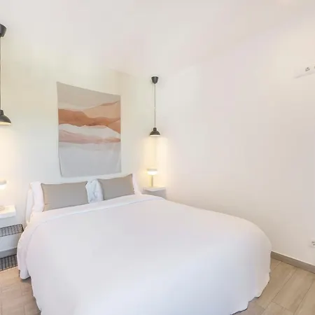 Equador By Olala Homes *