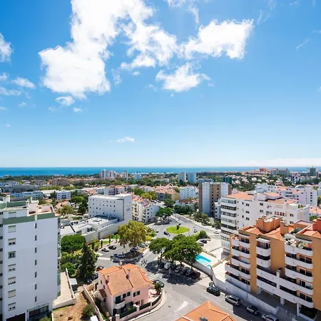 Equador By Olala Homes * Віавіа